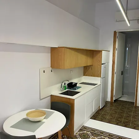 Apartment Trianasuites *