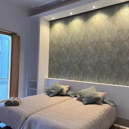 Trianasuites דירה *